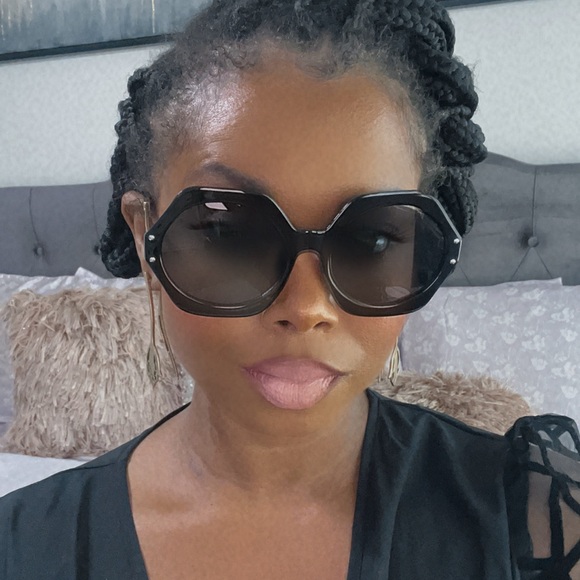 New Arrival Sunglasses “Magic” 🕶️ - Picture 5 of 8